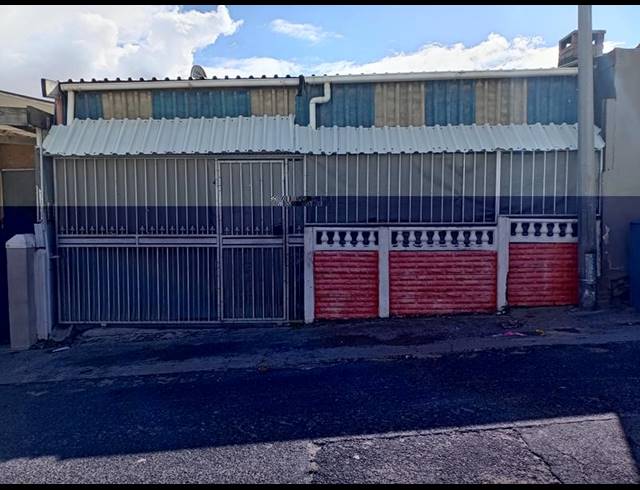 3 BEDROOM HOUSE FOR SALE IN EASTRIDGE